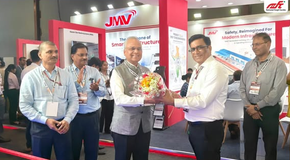 DFCCIL MD inaugurates stall at IRSE convention